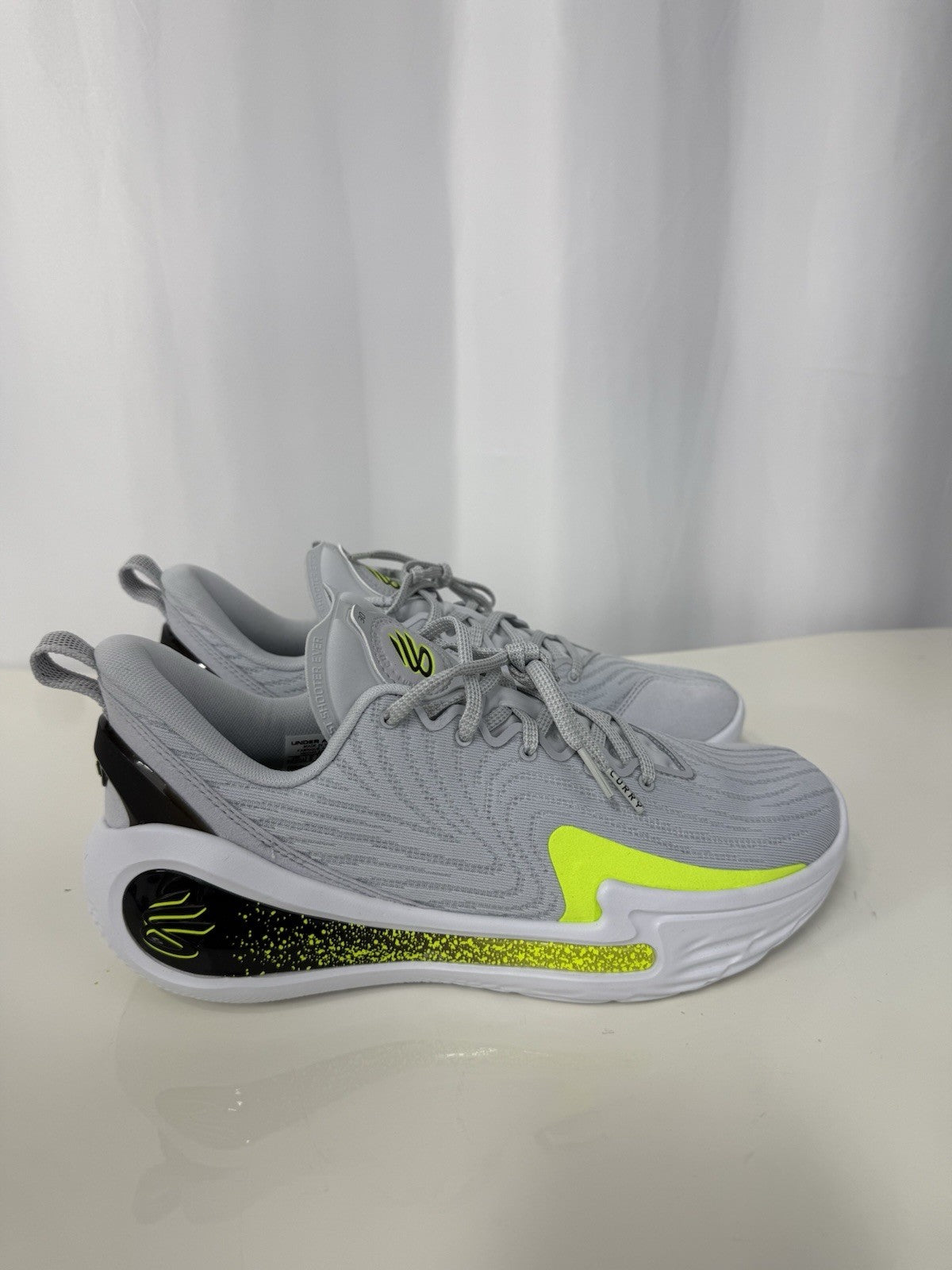 Under Armour Curry 12 "Gravity" Size 10