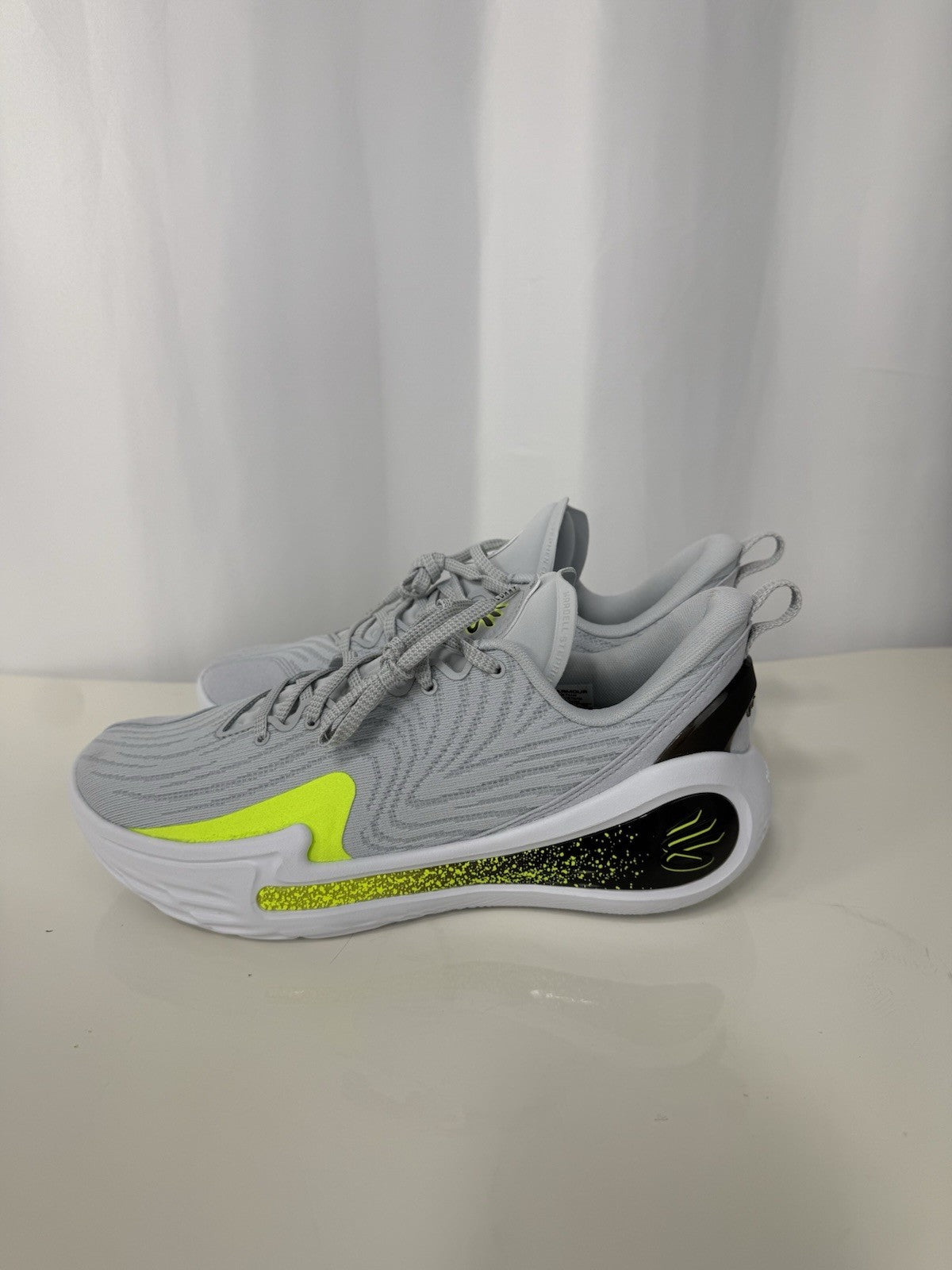 Under Armour Curry 12 "Gravity" Size 10