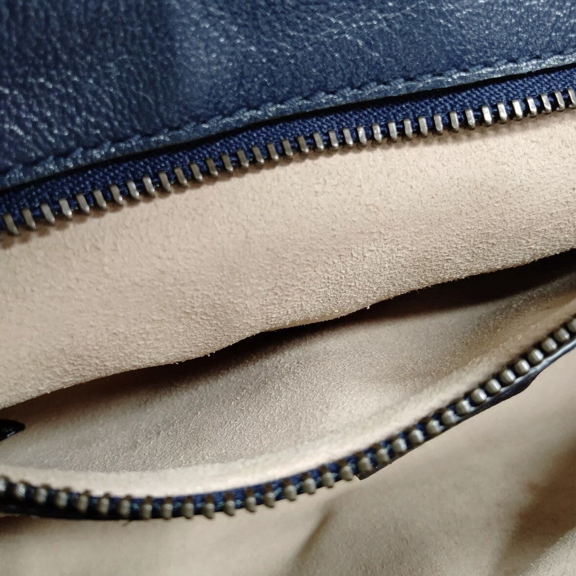 Gucci Shoulder Bag GG Marmont White Leather 3253211