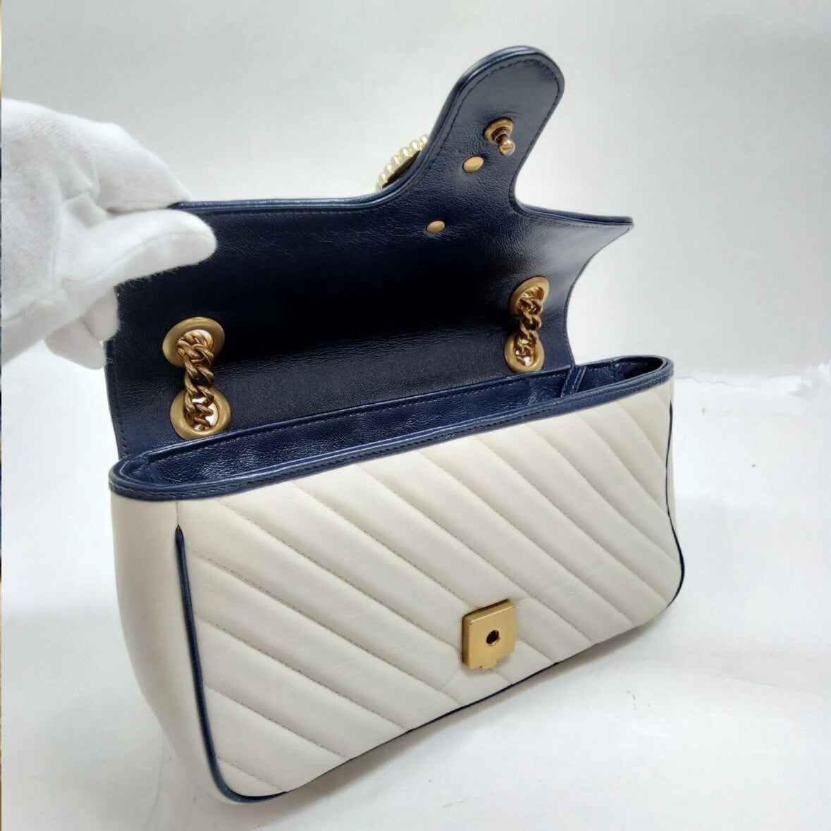 Gucci Shoulder Bag GG Marmont White Leather 3253211
