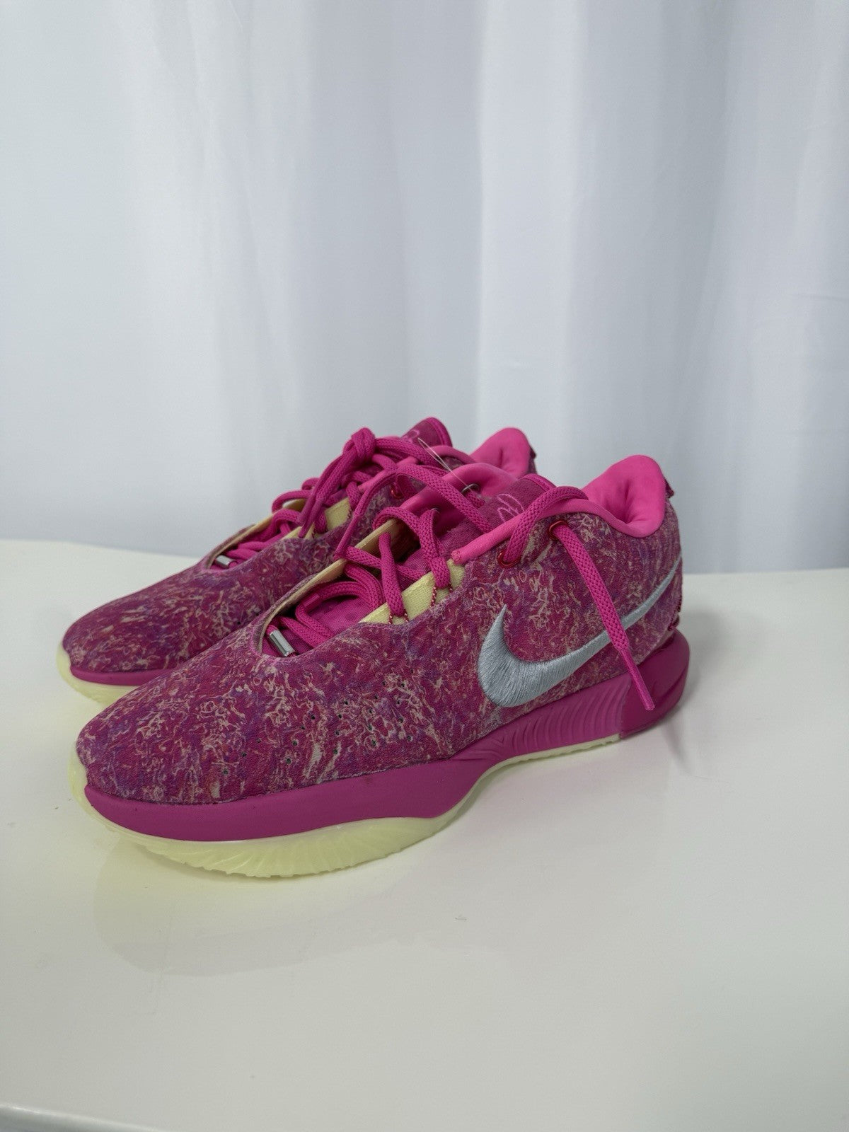 LeBron 21 "The World Is Your Oyster" Size 12